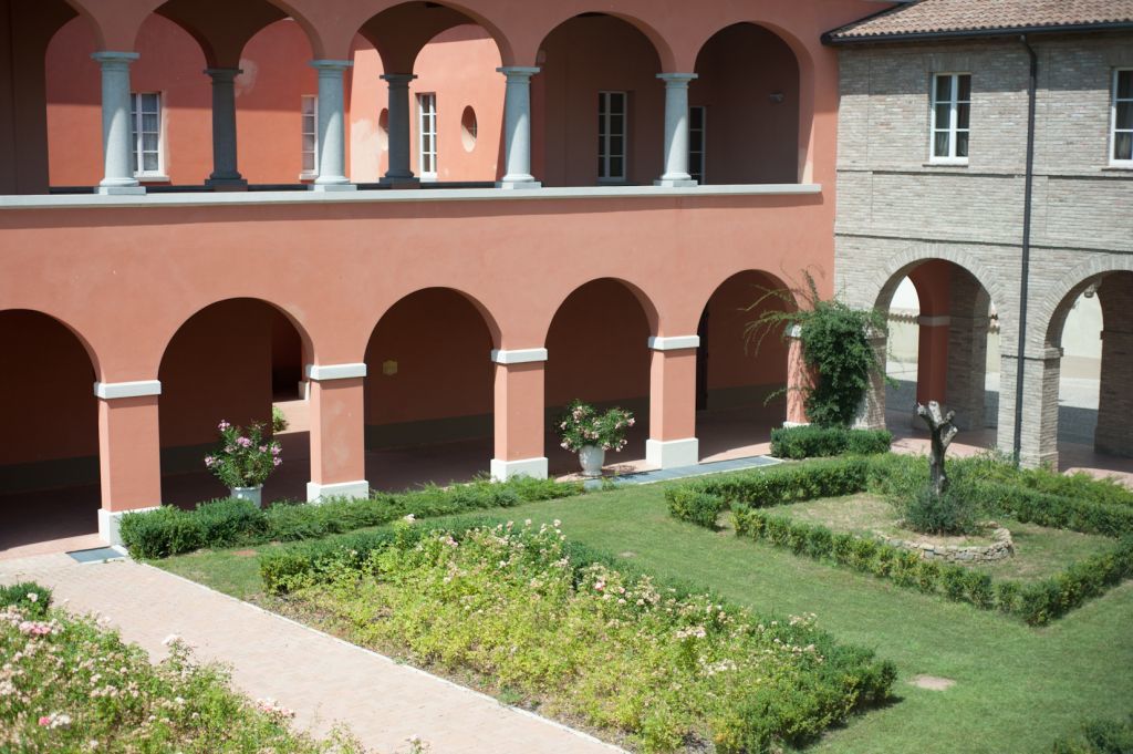 Matilde Di Canossa Golf Spa & Hotel Resort Reggio Emilia Exterior foto